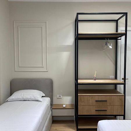 Gem In The Heart Of Tirana Apartman Kültér fotó