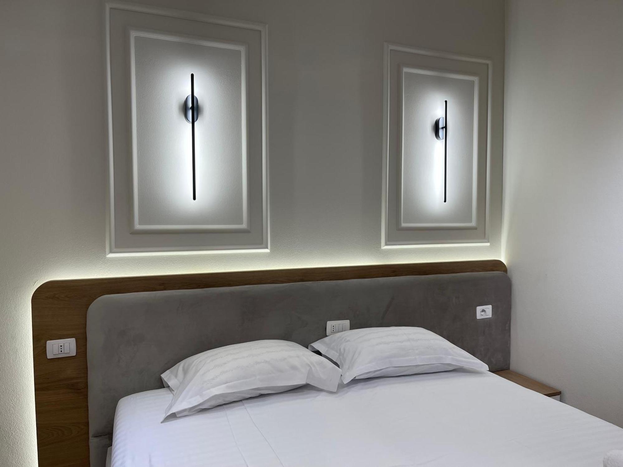 Gem In The Heart Of Tirana Apartman Kültér fotó